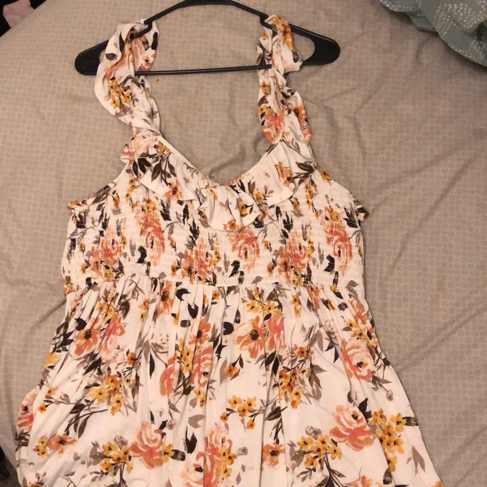 Floral print blouse with ruffle sleeves